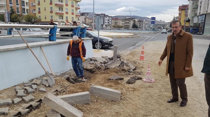 Se&ccedil;en hizmet alanlarını denetledi