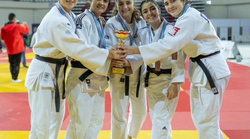 1922 Salihli Gençlik Spor Kulübü Süper Lig’de