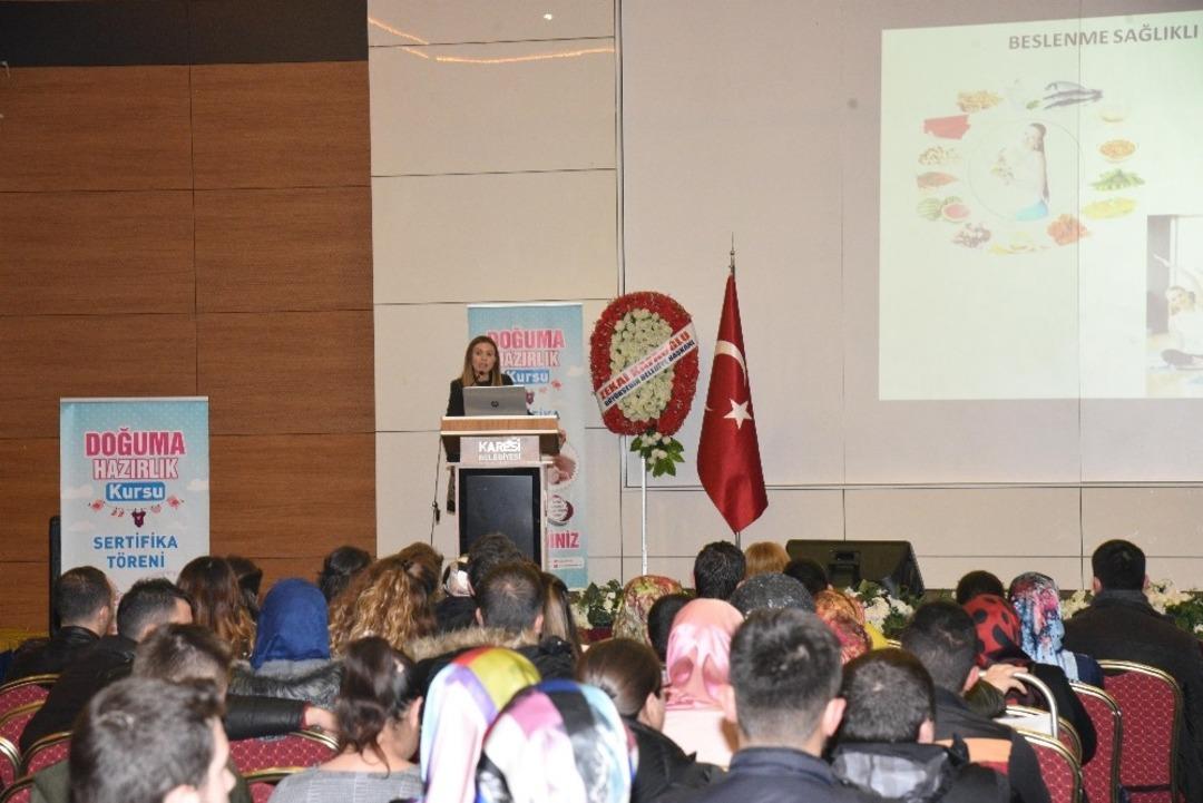 Karesi&rsquo;de 226 anne adayı kurs g&ouml;rd&uuml;