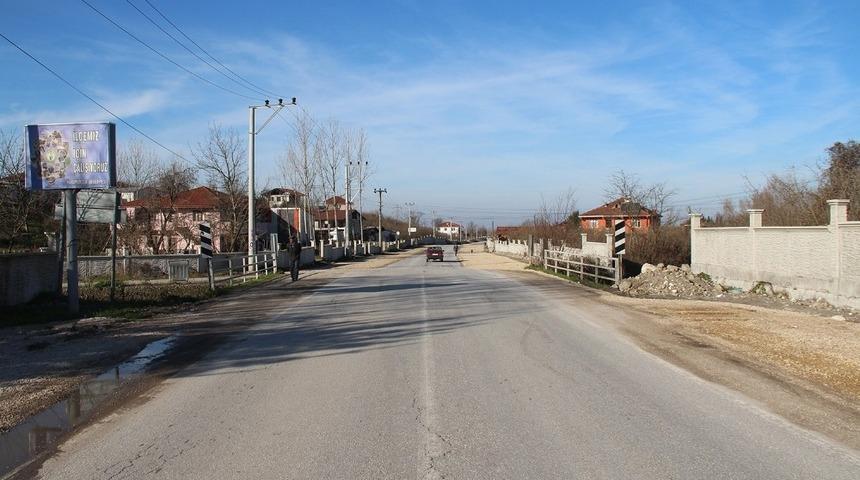 İki mahalleyi bağlayan k&ouml;pr&uuml;de genişletme &ccedil;alışmaları başlıyor