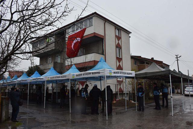 Şehit askerin baba evinde yas var 4