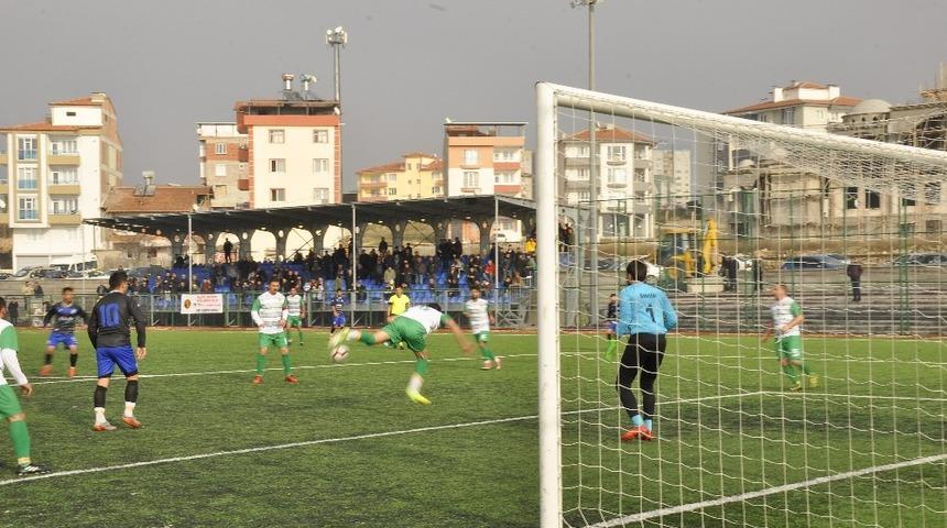 Arguvan Belediyespor haftayı kayıpsız ge&ccedil;ti
