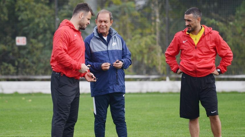 Y&uuml;cel İldiz: Emenike'yi kim istemez