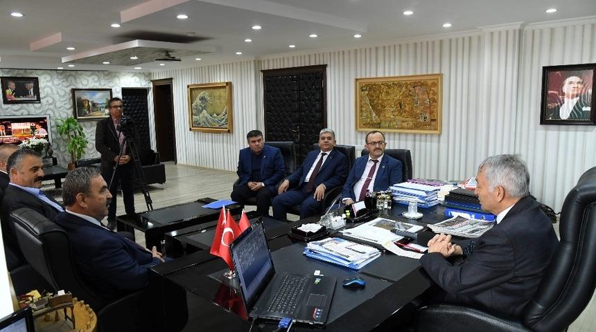 G&uuml;naydın, Sendikacıları ağırladı