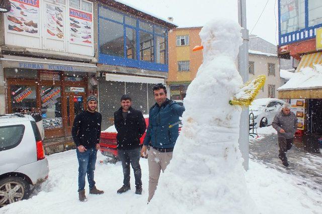 Malazgirt’te kar kürekleri tamamen tüketildi