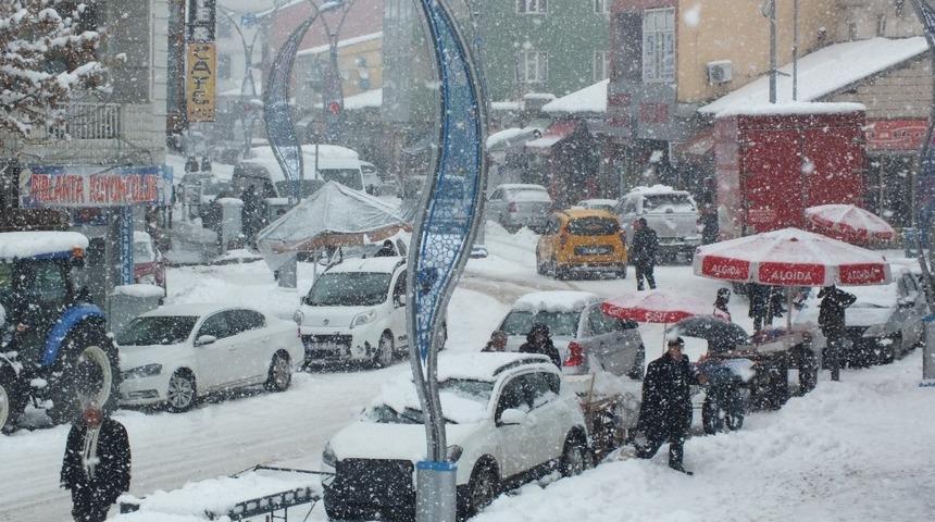 Malazgirt&rsquo;te kar k&uuml;rekleri tamamen t&uuml;ketildi