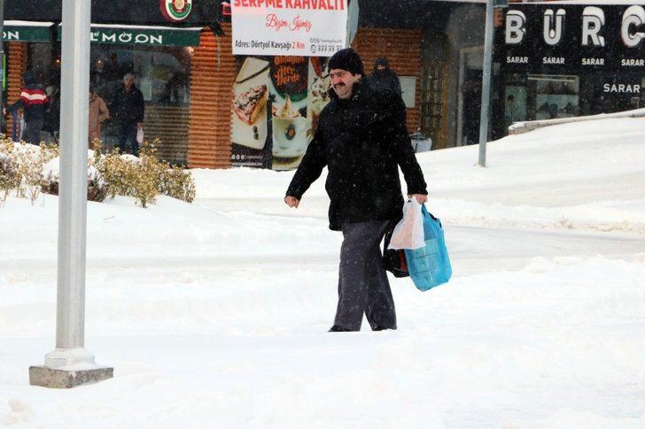Yozgat’ta kar yağışı zor anlar yaşattı G4