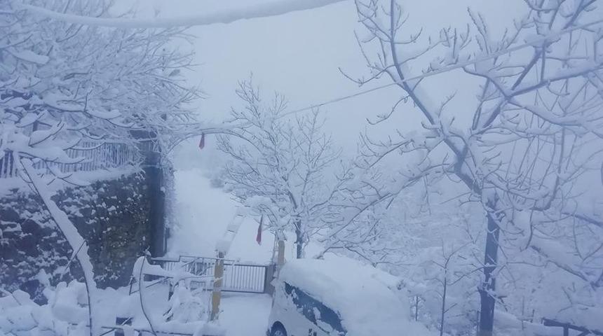 Fatsa&rsquo;da kar kalınlığı 50 santime ulaştı