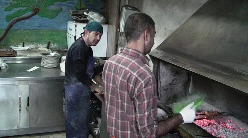 Asgari ücrete zam yüzleri güldürdü