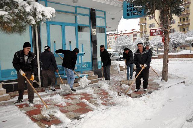 Sorgun’da kar yağışı etkili oldu