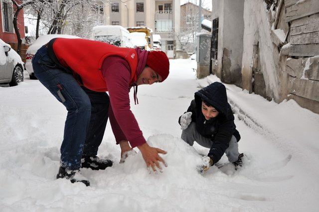 Sorgun’da kar yağışı etkili oldu