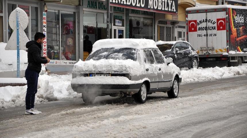 Sorgun’da kar yağışı etkili oldu
