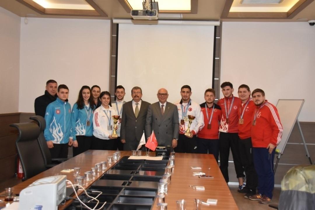 &ldquo;S&uuml;per&rdquo; judocular Başkan Eşkinat ile buluştu