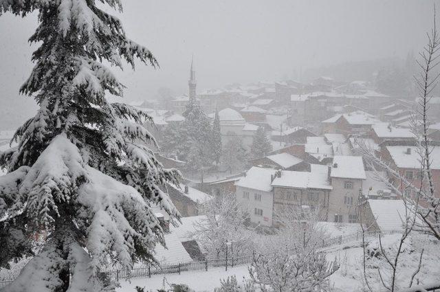 Eğitime ve ulaşıma kar engeli