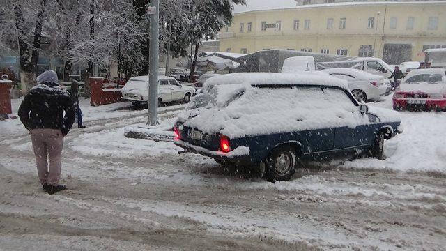 Eğitime ve ulaşıma kar engeli