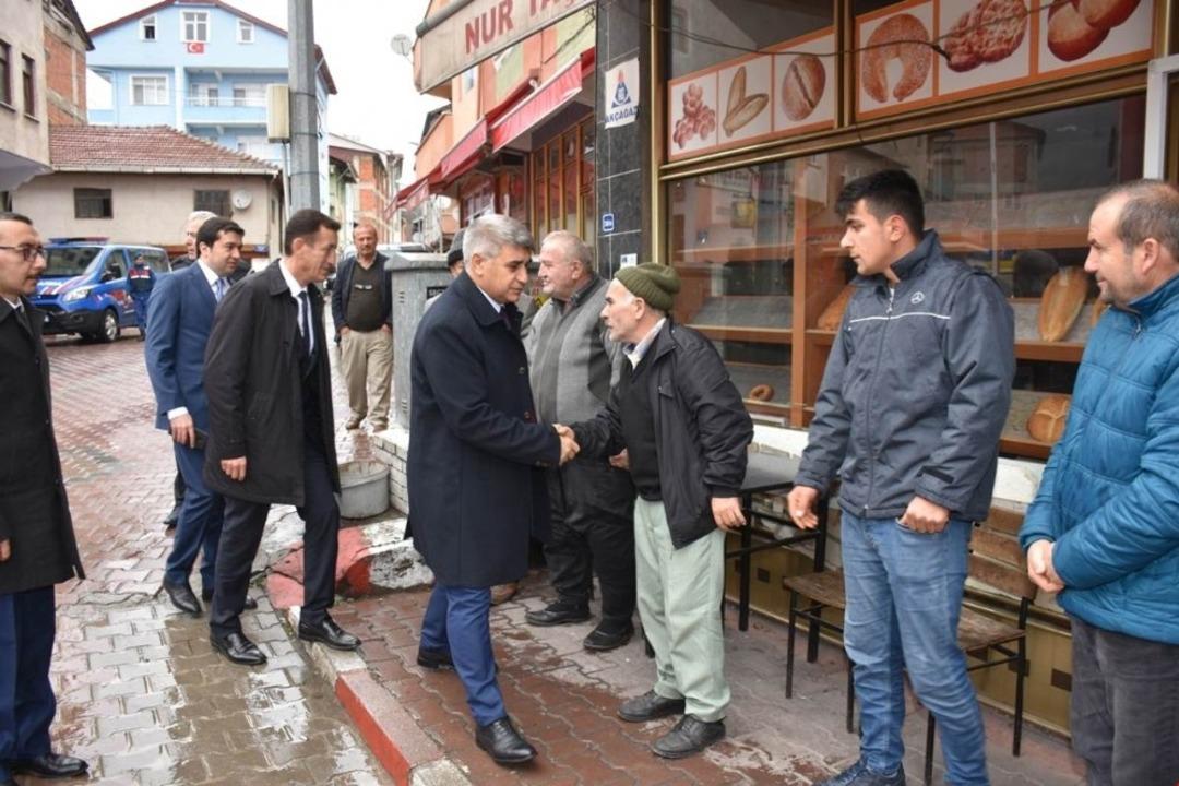 Vali  G&uuml;rel, Yenice&rsquo;de muhtarları dinledi