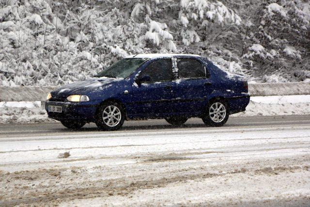 Bolu Dağı'nda kar ve sis