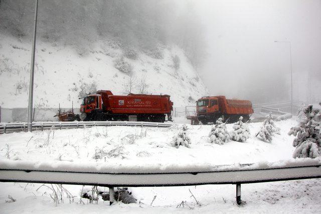 Bolu Dağı'nda kar ve sis