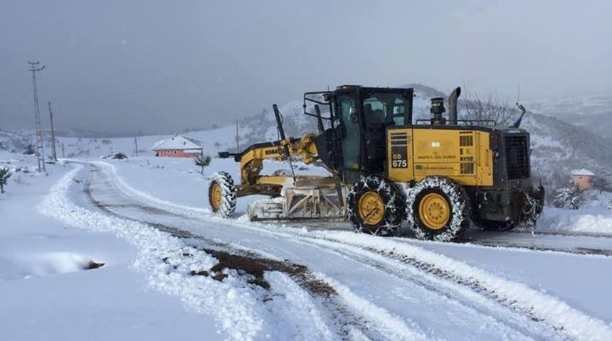 Amasya&rsquo;da 300&rsquo;e yakın k&ouml;y yolu kapandı