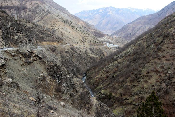 Gümüşhane'deki 'ölüm yolu' vatandaşların korkulu rüyası oldu G4