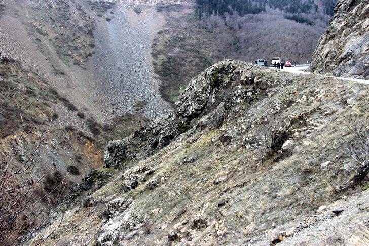 Gümüşhane'deki 'ölüm yolu' vatandaşların korkulu rüyası oldu G5