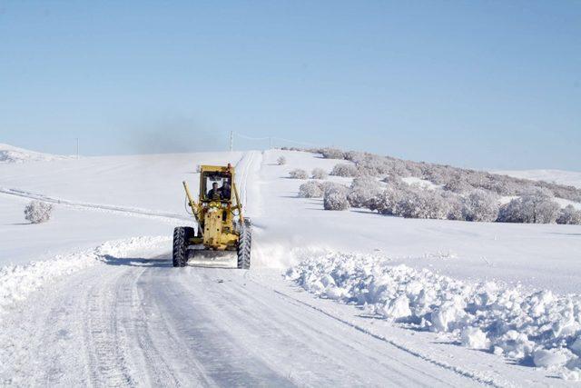 Yozgat’ta 339 köy yolları ulaşıma kapandı