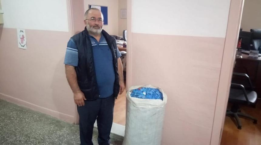 Milli Eğitim personelinden &rsquo;Kapaklar &ccedil;&ouml;p değil, umut olsun&rsquo; kampanyasına destek