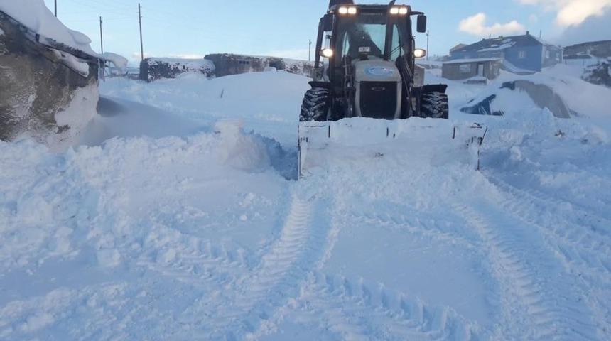 &Ccedil;aldıran&rsquo;da karla m&uuml;cadele &ccedil;alışması
