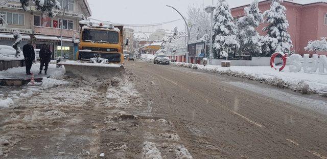 Sungurlu belediyesi’nden kar mesaisi