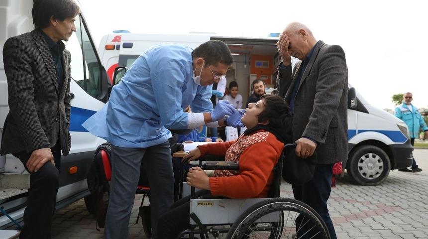 Engelli öğrenciler diş sağlığı konusunda bilinçleniyor