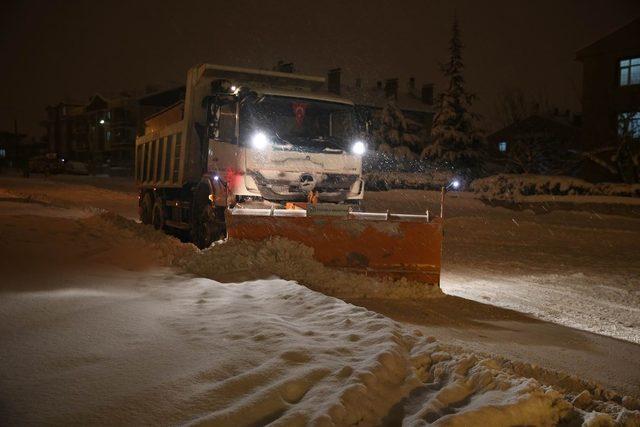 Selçuklu Belediyesinden kar mesaisi