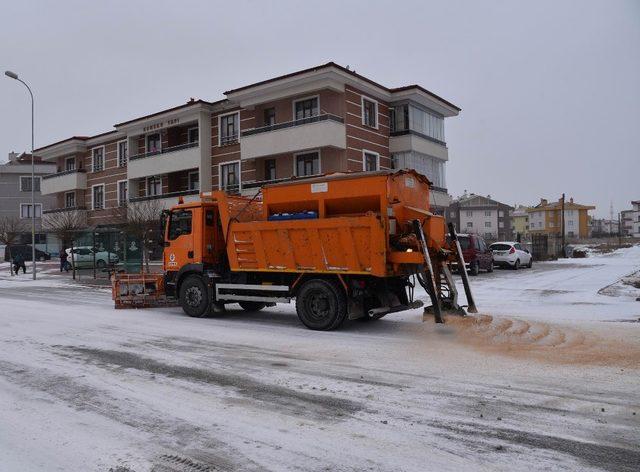 Selçuklu Belediyesinden kar mesaisi