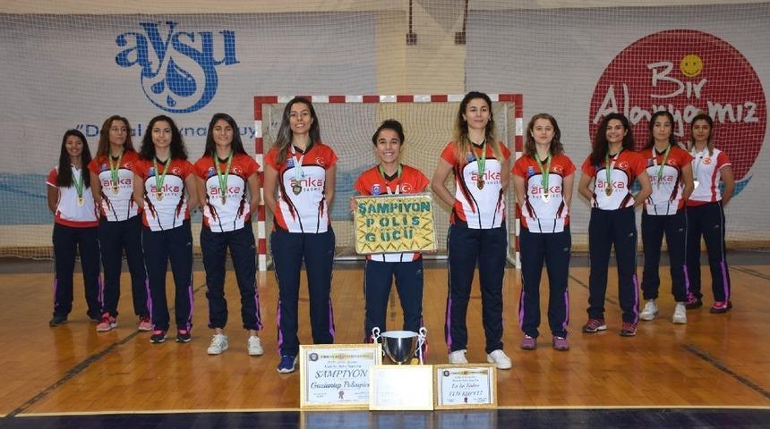 Anka’dan hokeyin sultanlarına tebrik