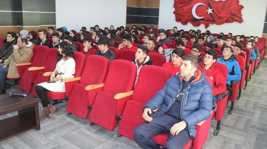 CÜ Vakfı Okulları’nda öğrencilere verimli ders çalışma yöntemleri anlatıldı