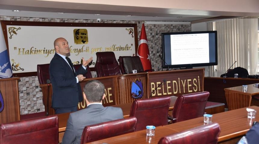 Yunusemre’den personele kamuda kriz yönetimi eğitimi