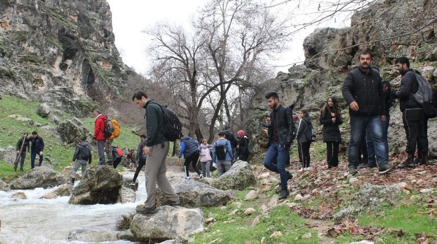 Üniversite öğrencilerinden doğa etkinliği
