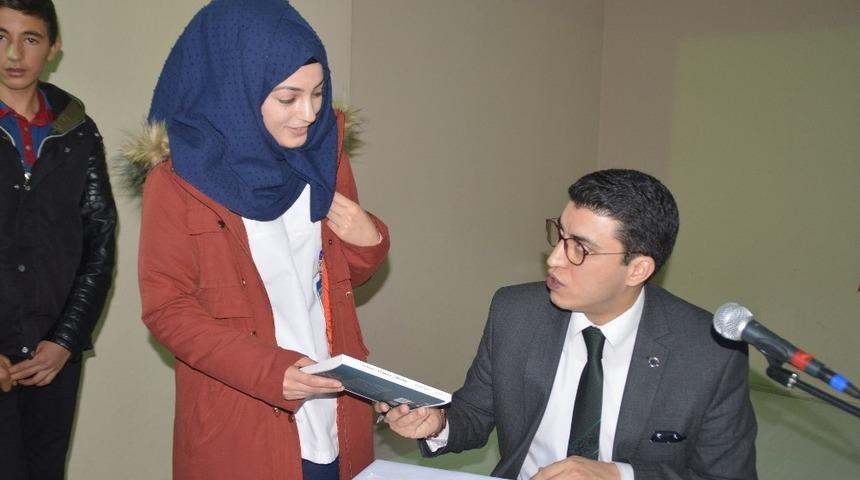 Eleşkirt&rsquo;te T&uuml;rkiye&rsquo;nin Gen&ccedil;lik Politikaları konulu konferans verildi