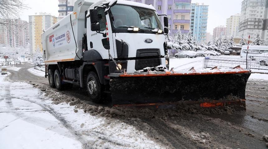 Talas&rsquo;ta yeni sistemle 24 saat karla m&uuml;cadele