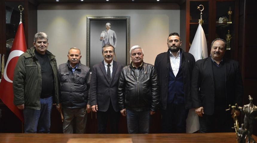 &Uuml;&ccedil;saraylılar Ata&ccedil;&rsquo;ı ziyaret etti