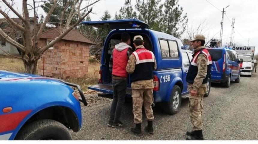 Hırsızlar, jandarmaya yakalandı