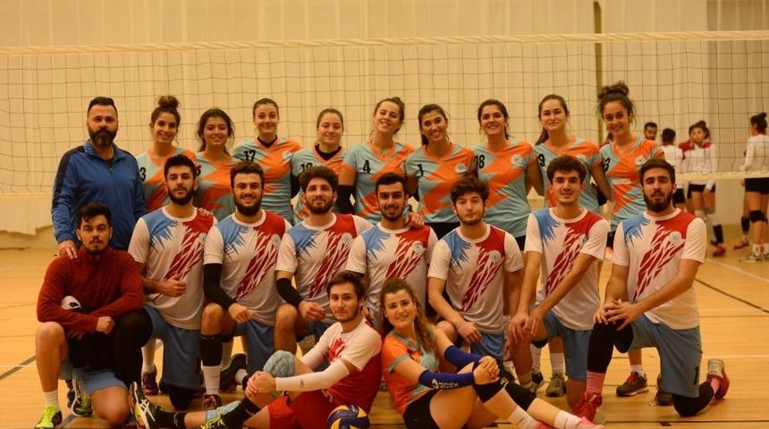 ALK&Uuml; Voleybol takımları 1. lige y&uuml;kseldi
