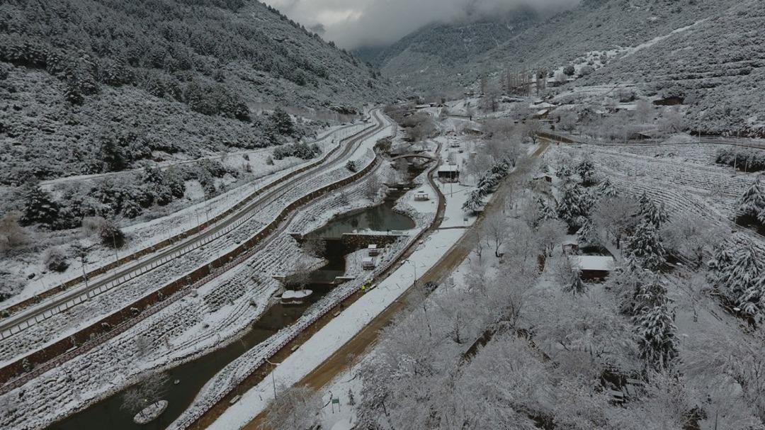 Ornaz Vadisi&rsquo;nde kar manzaraları