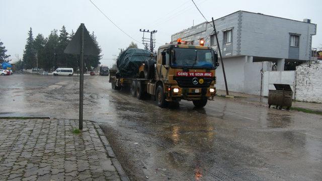 Kilis üzerinden Menbiç'e askeri sevkiyat