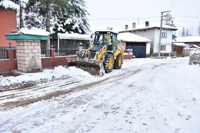 İnönü Belediyesinin karla mücadelesi başladı