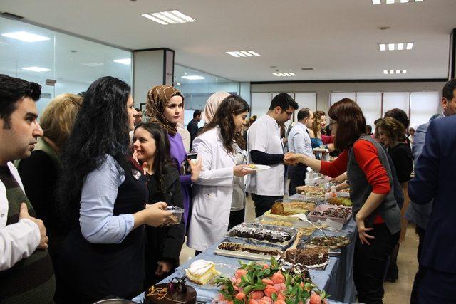 GAÜN Hastanesi’nde Tıp Fakültesi öğrencileri için kermes düzenlendi