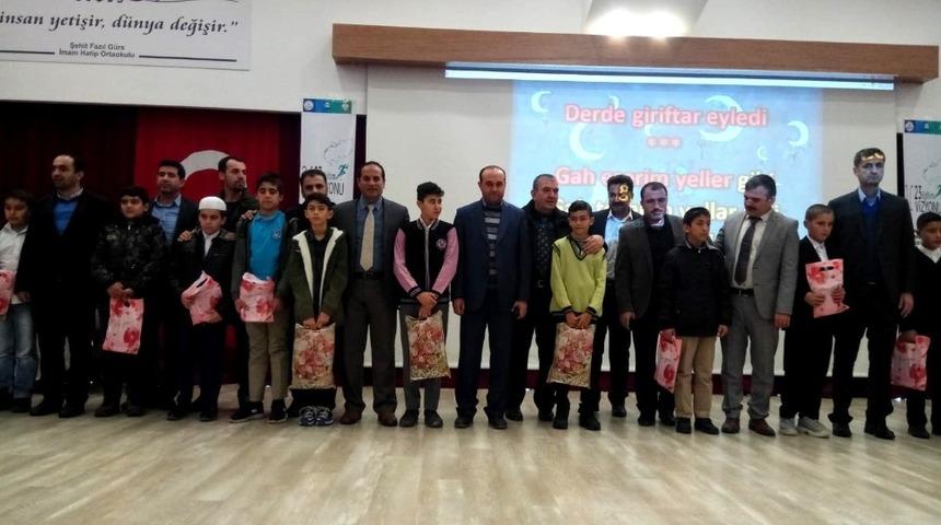 İmam hatipli &ouml;ğrenciler yarıştı