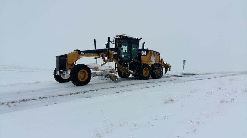 Kapanan k&ouml;y yolları b&uuml;y&uuml;k oranda a&ccedil;ıldı