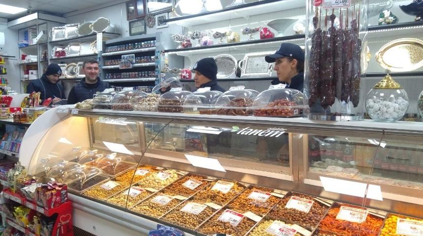 Bilecik Belediyesinden kuruyemiş&ccedil;ilere denetim