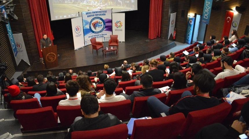 D&Uuml;KAT başarılı akademisyenler, yazarlar, gazeteci ve girişimcileri &ouml;ğrencilerle buluşturdu