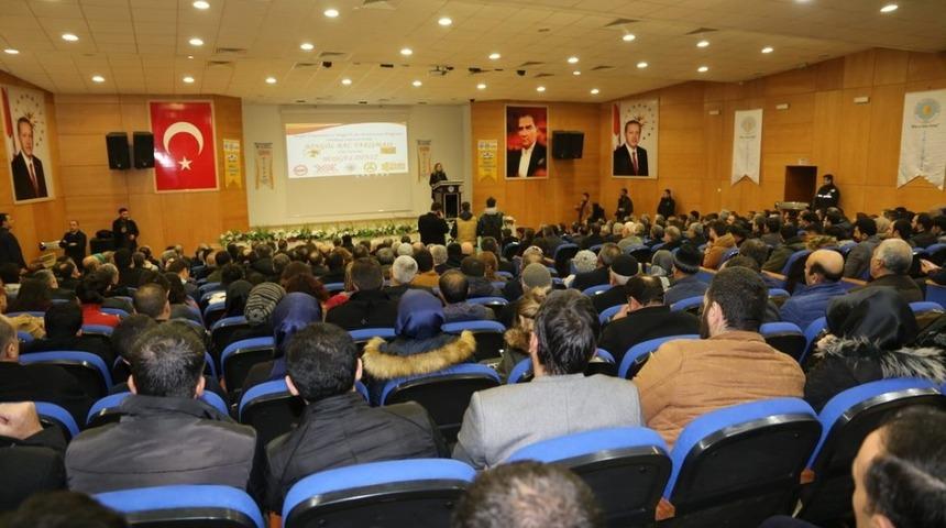 Rekt&ouml;r &Ccedil;akar bal yarışması &ouml;d&uuml;l t&ouml;renine katıldı